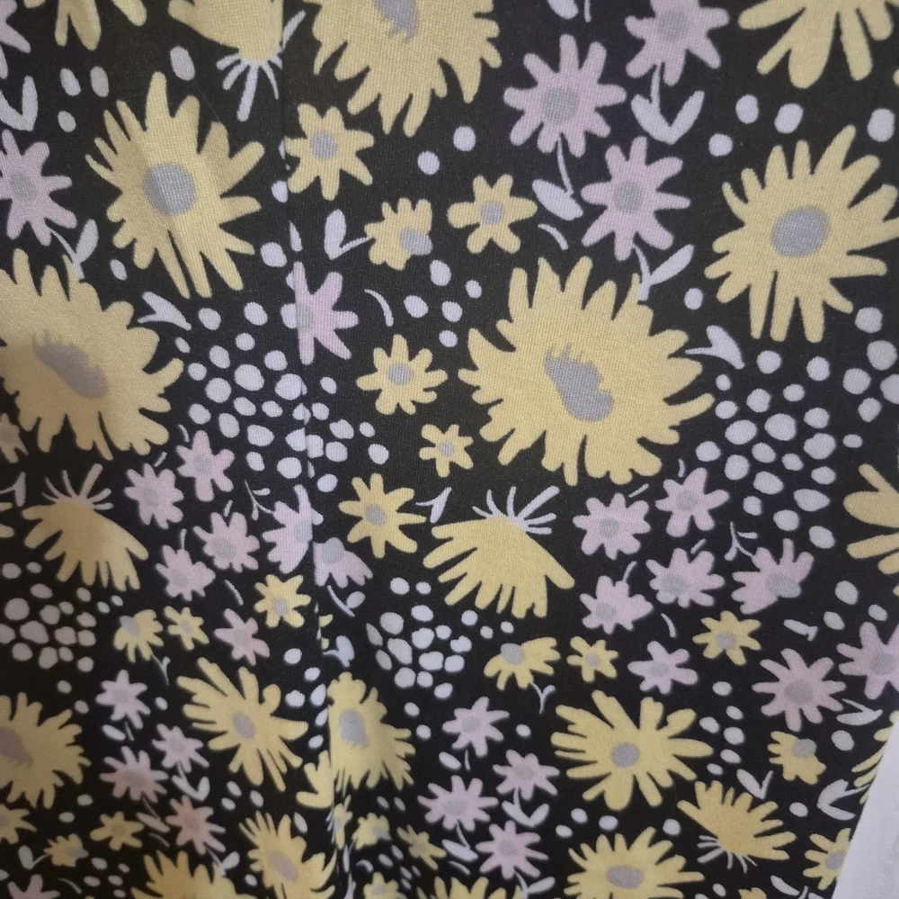 NEW! MUK LUKS Floral 3 PIECE Print Pajama Set - Black and Yellow - Picture 9 of 9